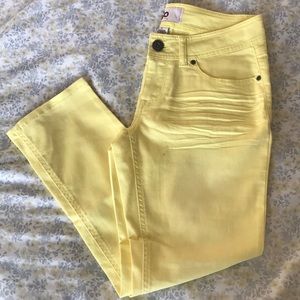 Soft Yellow Skinny Capris